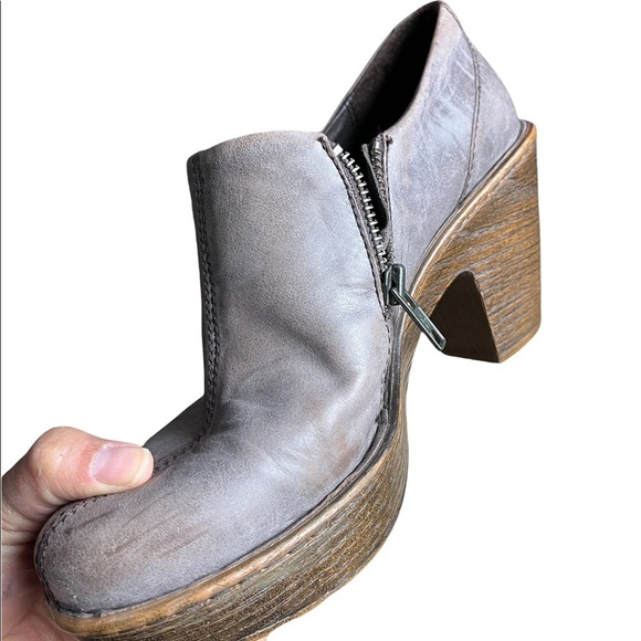 Born Famke low ankle bootie clogs - Picture 9 of 10